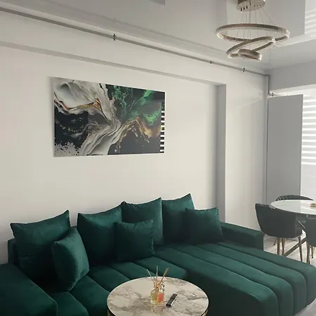 Cmc Poolview Apartment Navodari