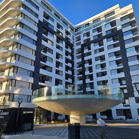 Apartment Cmc Poolview