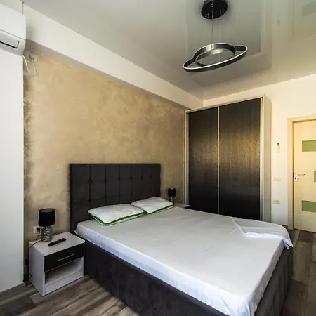 Cmc Poolview Appartement Năvodari